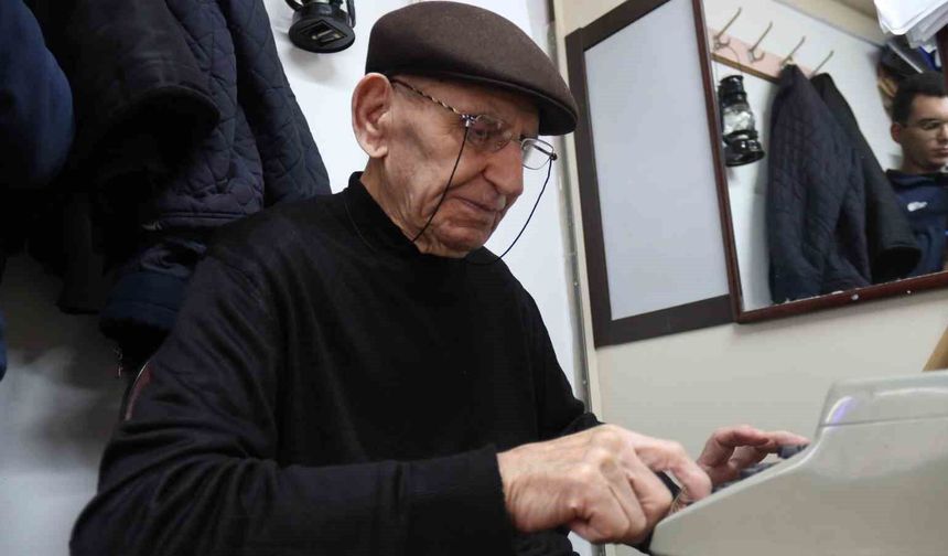 65 senedir mesleğini ilk günkü aşkla sürdürüyor