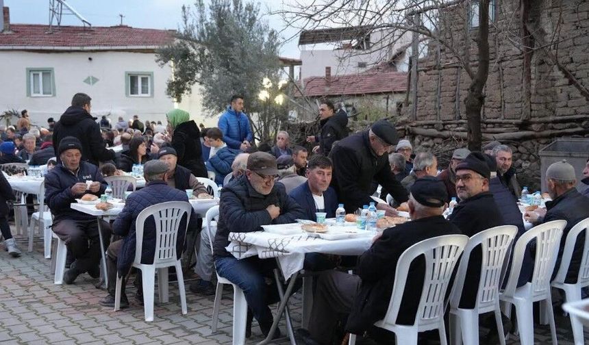Büyükşehir iftar davetlerine devam ediyor