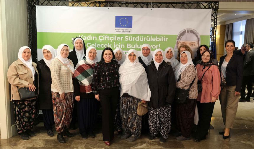 Kadın çiftçiler sürdürülebilir gelecek için bir araya geldi