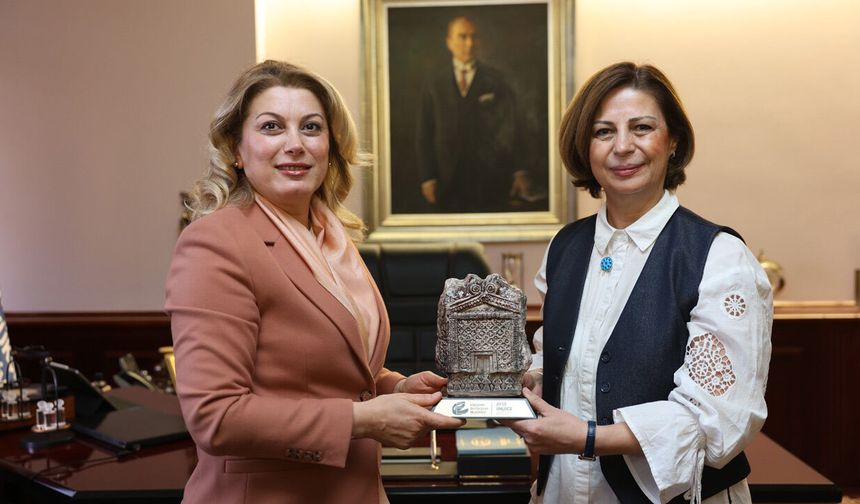 Kaya’dan Başkan Ünlüce’ye Ziyaret