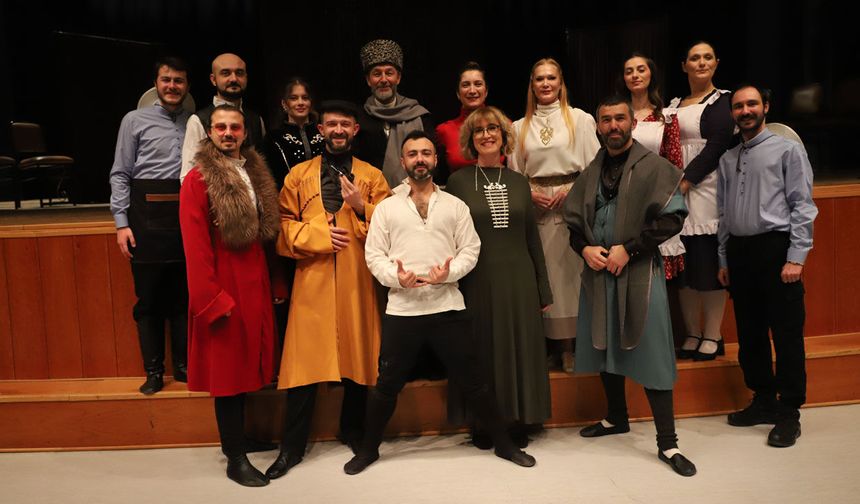 Molière’e Çerkes Yorumu: “Cümrı” Eskişehir’de Sahnelendi