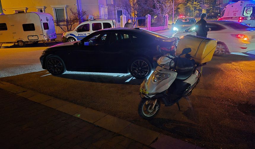 Önüne araç çıkınca motosikleti deviren kurye yaralandı