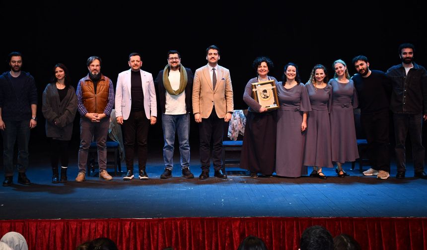 “Sen İstanbul’dan Daha Güzelsin” Balıkesir’de Seyirciyle Buluştu