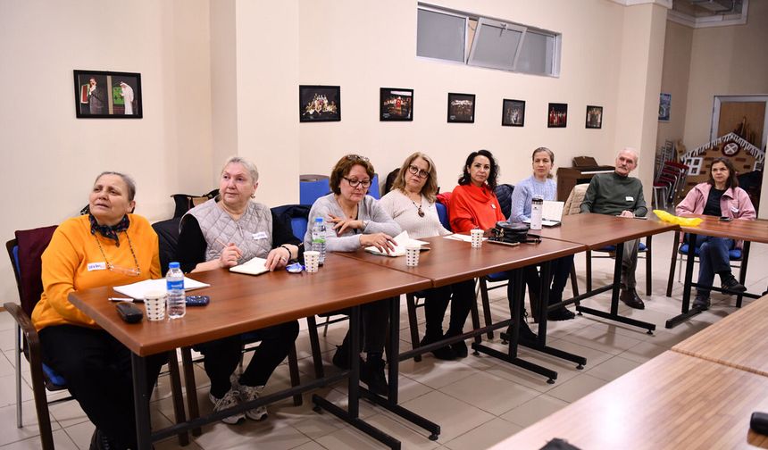 Tepebaşılılar belde evleri ile sosyalleşiyor