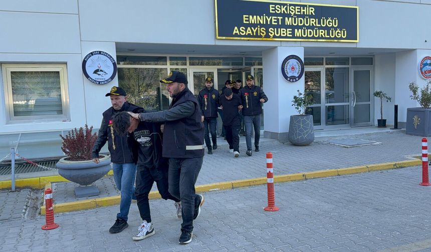 1 kişinin öldüğü ve 1 kişinin de yaralandığı olayla ilgili yakalanan 3 şüpheli adliyeye sevk edildi