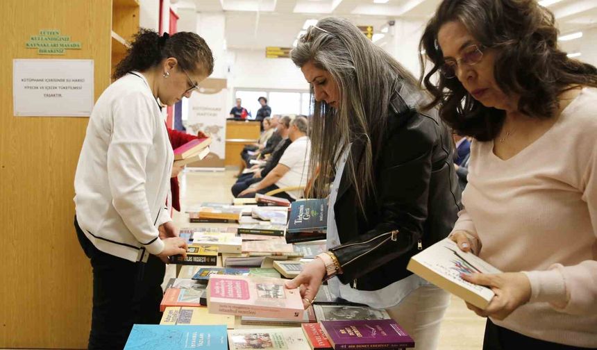 Anadolu Üniversitesi'nde '81 İlde Kitap Okuyoruz' etkinliği düzenlendi