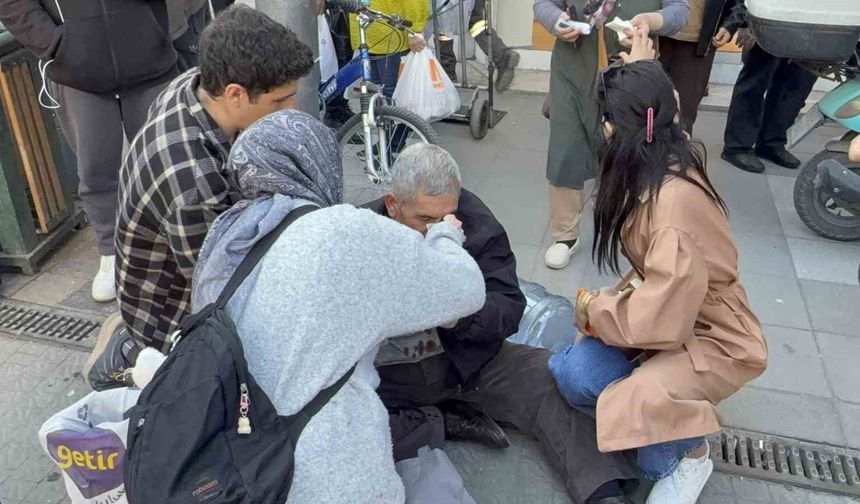 Yaşlı adama yumruk atan çocuk tutuklandı