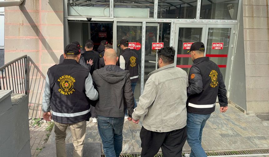 Eskişehir'deki bıçaklı kavgada 10 şüpheli adliyeye sevk edildi