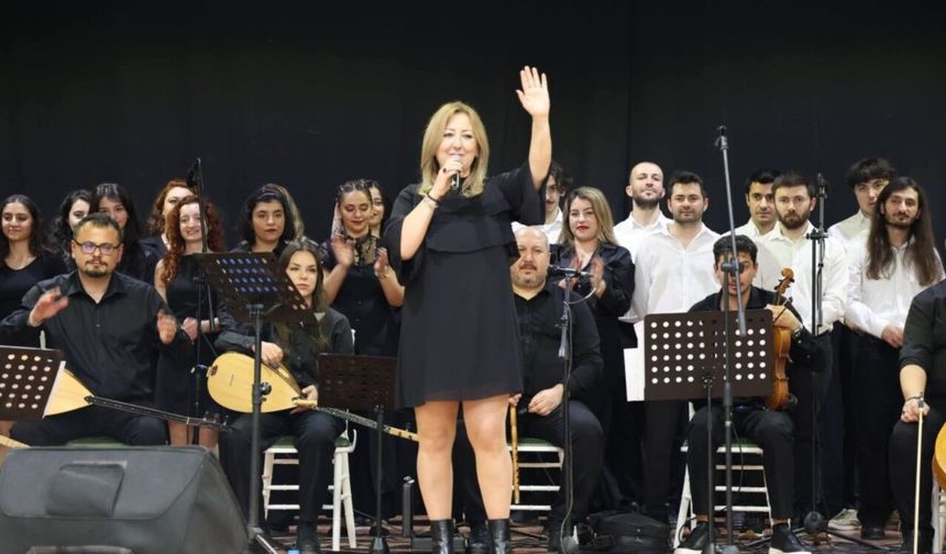 Gençlik korosu Çifteler’de sahne aldı