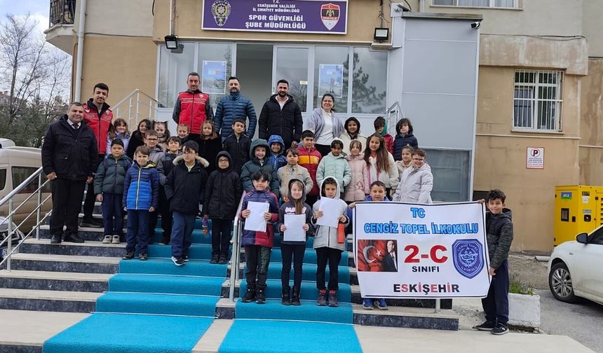 Minik Öğrencilerden Polis Haftası’nda Anlamlı Ziyaret