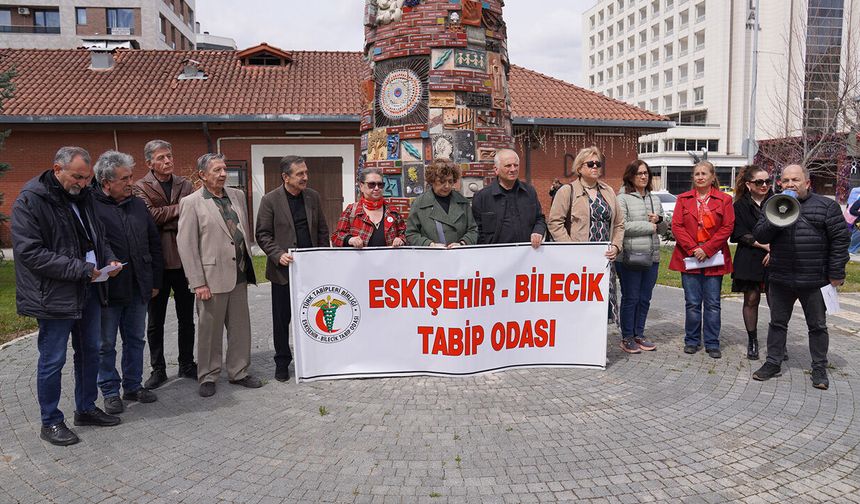 Pandemide hayatını kaybeden sağlık çalışanları anıldı