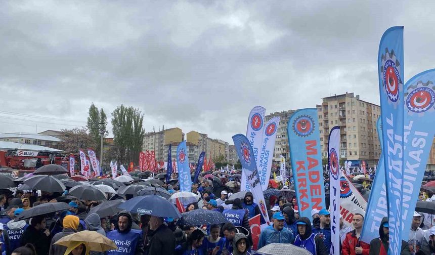 Eskişehir'de 1 Mayıs 2 bin kişi ile kutlandı