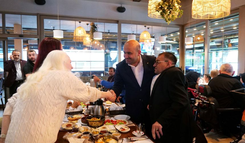 AK Parti Eskişehir İl Başkanı Albayrak, engelli bireyler ile buluştu