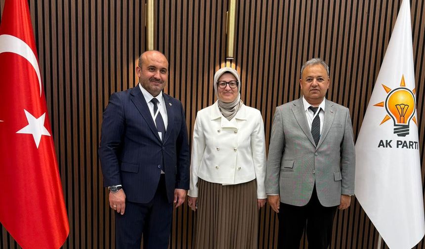 AK Parti Eskişehir’den Belgin Uygur’a ziyaret