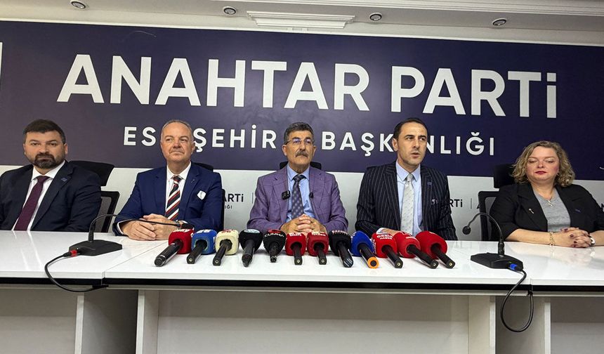 Ayhan Erel: Anahtar Parti Türk milletinin yeni umudu oldu