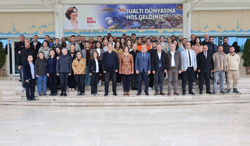 Biz büyük bir aileyiz
