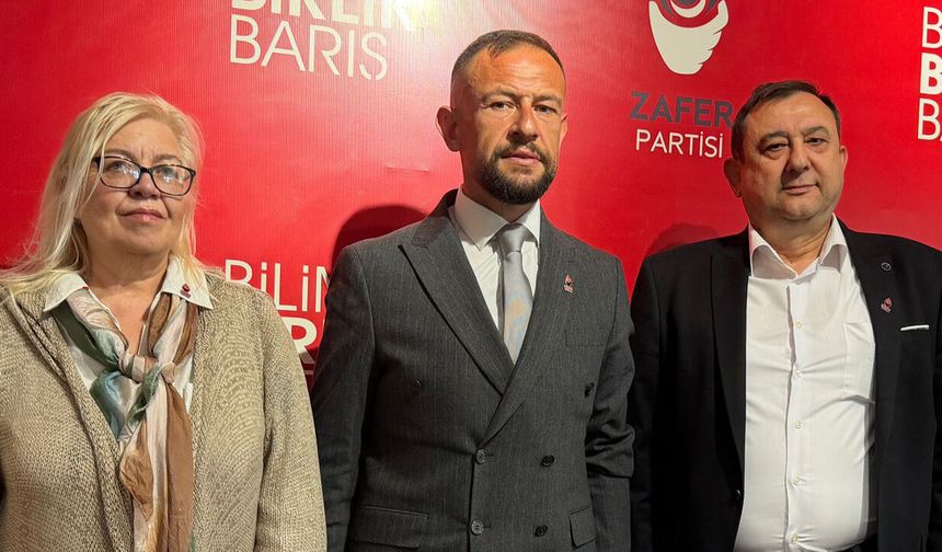Öztürk ve Ayas Zafer Partisi'ne katıldı