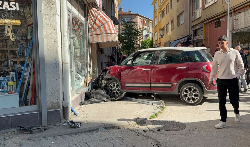 Ters yönden gelerek ezdiği genç kadını hayattan kopardı