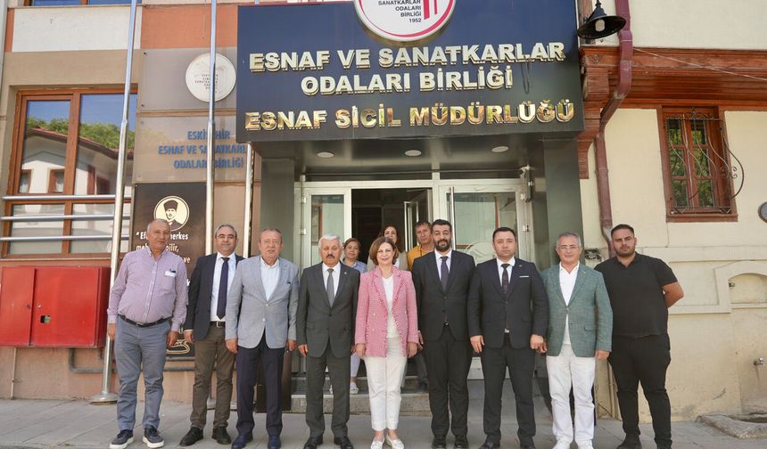 Başkan Ünlüce'den Esnaf Odaları Birliği Yönetimine Hayırlı Olsun Ziyareti