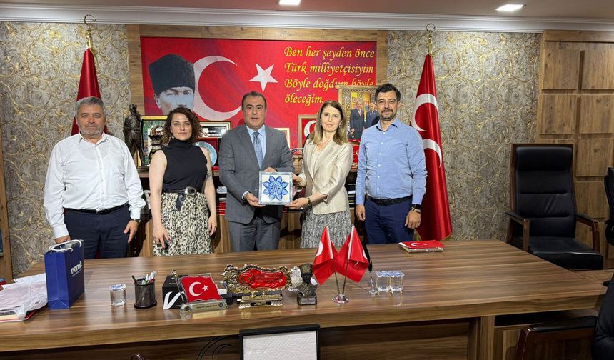 Dilara Tambova’dan Ayhan Sezer’e hayırlı olsun ziyareti