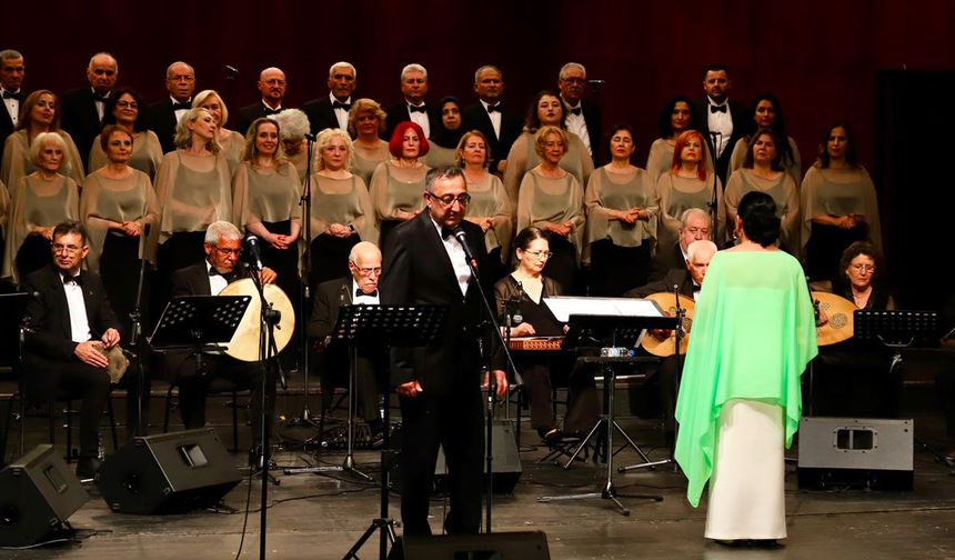 Esmek Korosu’ndan Sezon Finalinde Unutulmaz Gece