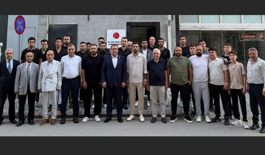 Nefer Tribün Grubu’ndan MHP’ye ziyaret