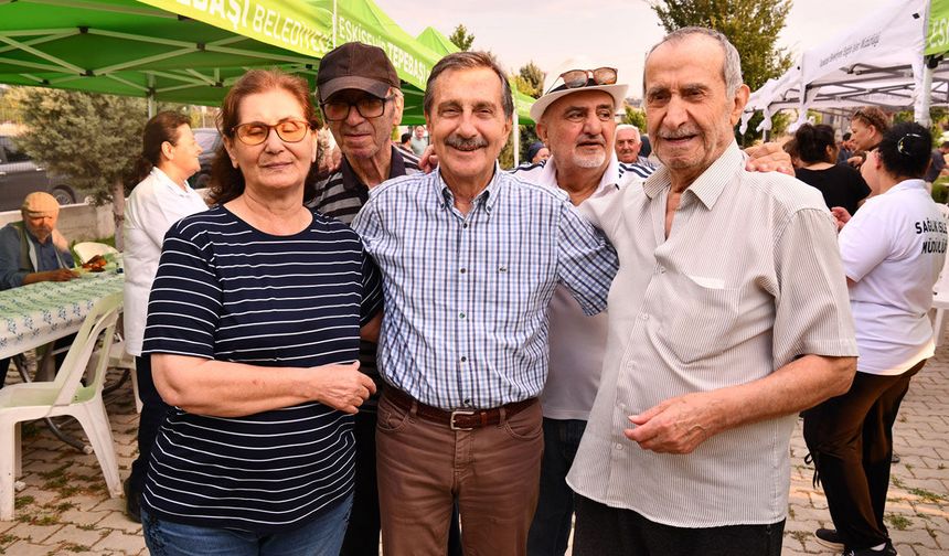 Başkan Ataç, Metin Özöğüt Yaşam Merkezi Sakinleriyle Buluştu