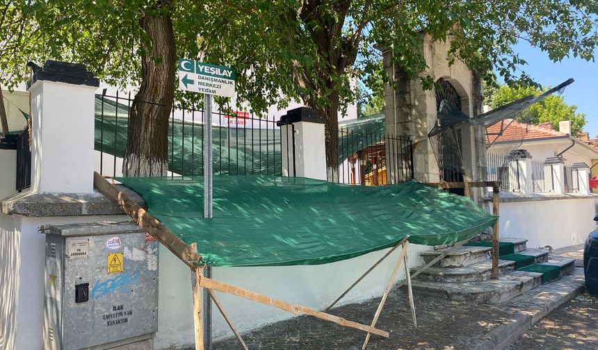 Dutları toplamak için bu düzeneği kurdular