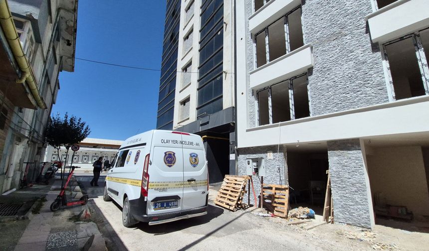 Eskişehir'de bir plazadaki ölüm şüpheli bulundu