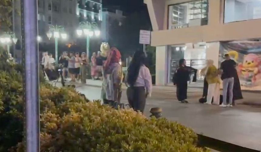 Eskişehir'de iki kadın grup arasında cadde ortasında kavga