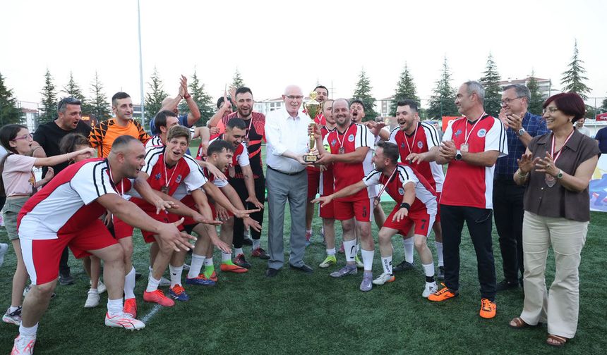 Şampiyon Park ve Bahçeler Müdürlüğü oldu