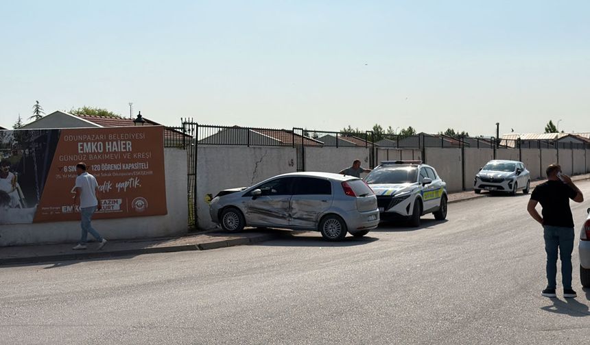 Savrulan otomobilin duvara çarptığı kazada 1 kişi yaralandı