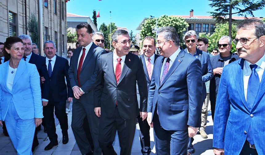 Cumhurbaşkanı Yardımcısı Cevdet Yılmaz Eskişehir'de