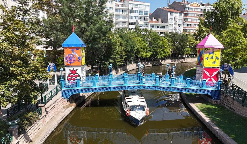 Porsuk Akıyor, Dünya Eskişehir’de Buluşuyor!
