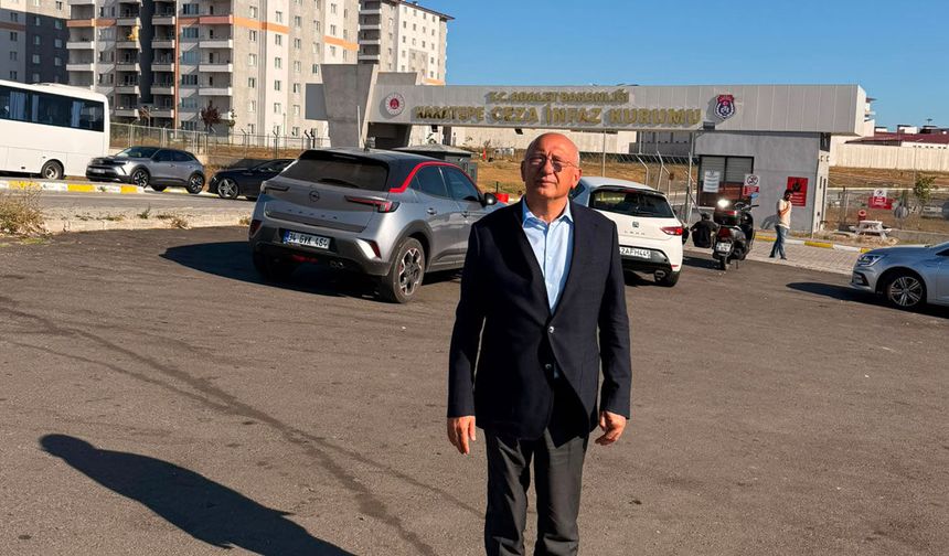 Tüm başkanlarımıza özgürlük ve adalet istiyoruz!