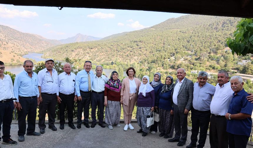 Ünlüce'den şehit evine anlamlı ziyaret
