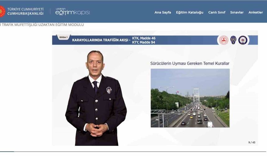 Eskişehir'de fahri trafik müfettişlerine eğitim