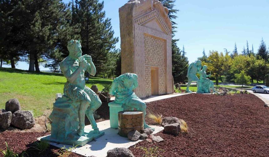 Eskişehir'in Frig mirası Babalar Parkı'nda hayat buldu