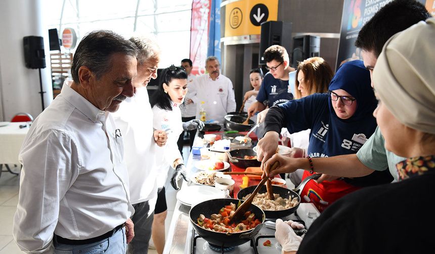 Yemek yarışmasında buluştular