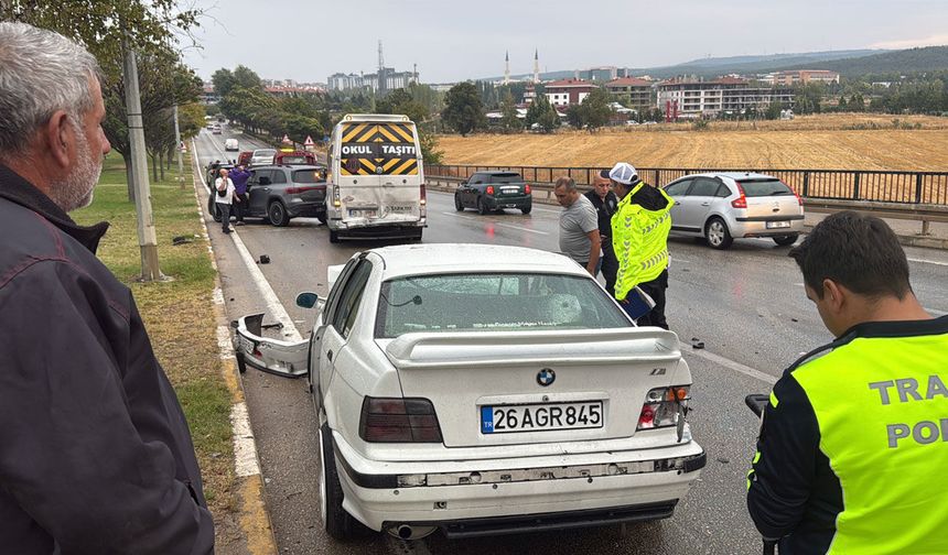 Eskişehir'de 7 araçlı zincirleme kaza: 1 yaralı