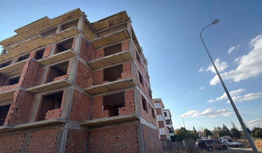 İnşaatın 4'üncü katından düşen şahıs yaralandı