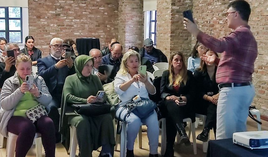 Mahallelerini kendi gözlerinden anlatacak