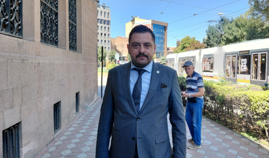 Siyasette ve bürokraside ayrımcılığı görüyoruz