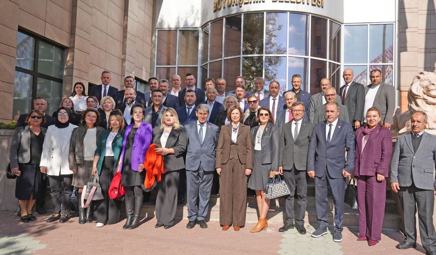 Başkan ünlüce, muhtarlarla bir araya geldi
