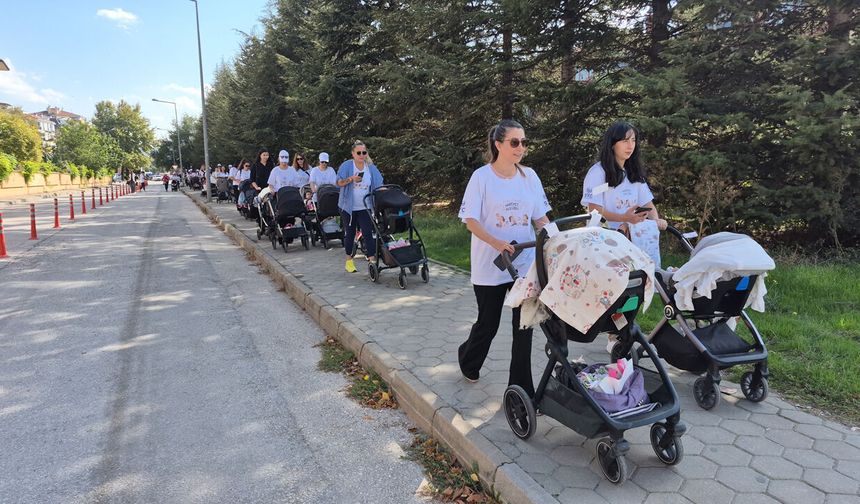 Eskişehir'de bebekli 75 anneyi parktan çıkardılar