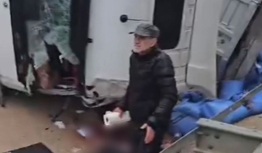 Feci TIR kazası: Şoförün kolu koptu!