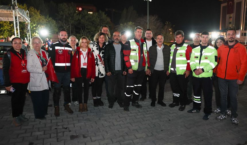 Tepebaşı kırmızı-beyaza büründü