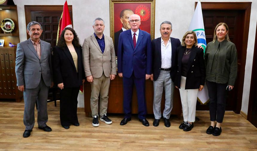 Yenikent’ten Başkan Kurt’a imar planı teşekkürü