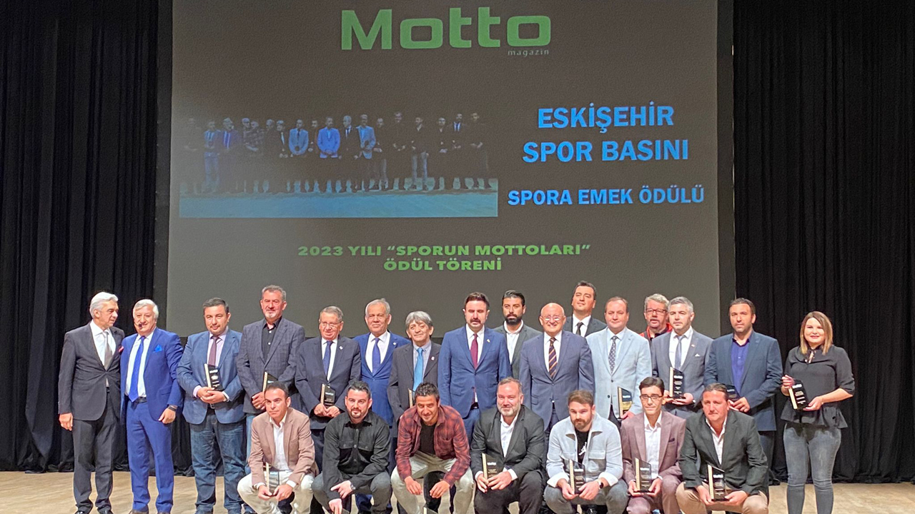 motto-magazinden-esgazeteye-spor-emek-odulu-1