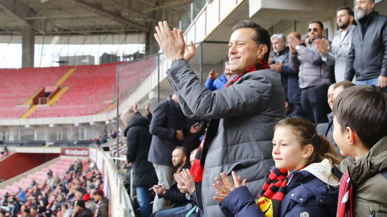 Milletvekili Hatipoğlu'dan Eskişehirspor'a destek